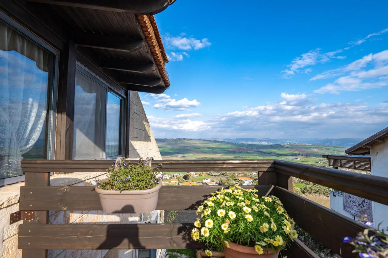 Suite Kolibri In Galilee Semadar Exterior photo